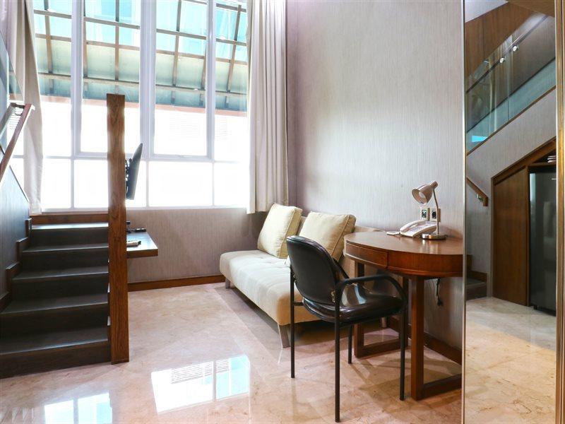 The Baile Hotel Jakarta Exterior photo