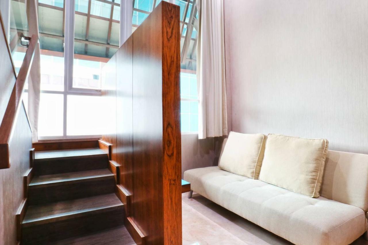 The Baile Hotel Jakarta Exterior photo